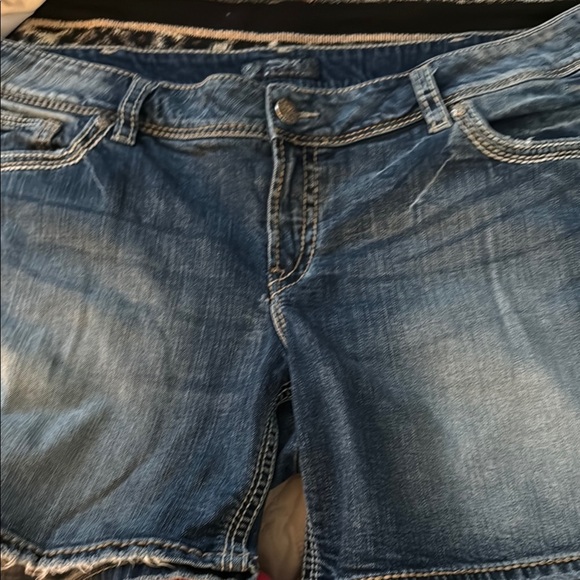 🌹SILVER SUKI SURPLUS SHORTS - Picture 8 of 9